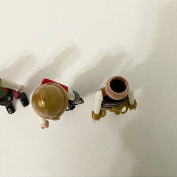 Lot of 4 Playmobil Figures Toys - Picture 10 of 10